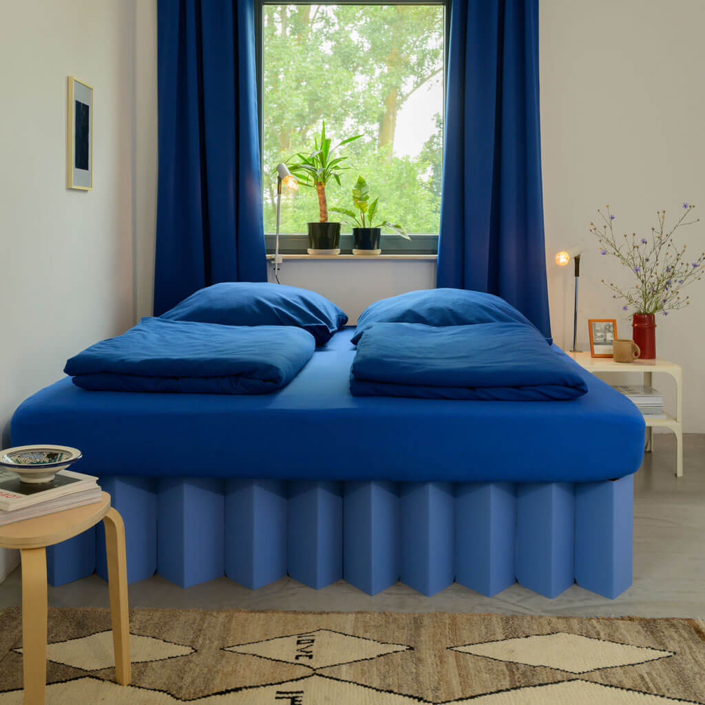 RIAB Bed 2.0 in cornflower blue size L