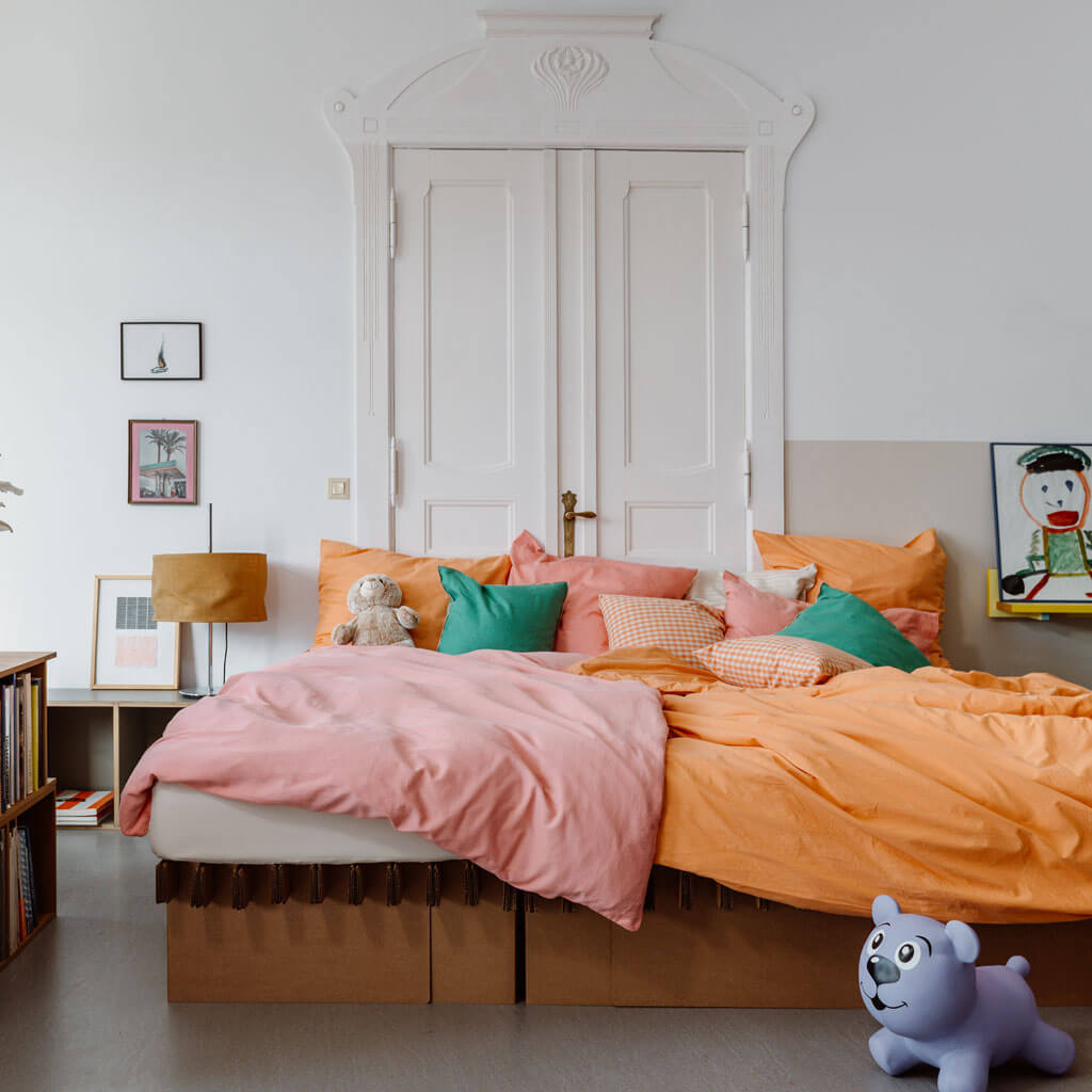 ROOM IN A BOX GRID family bed in natural with mattress