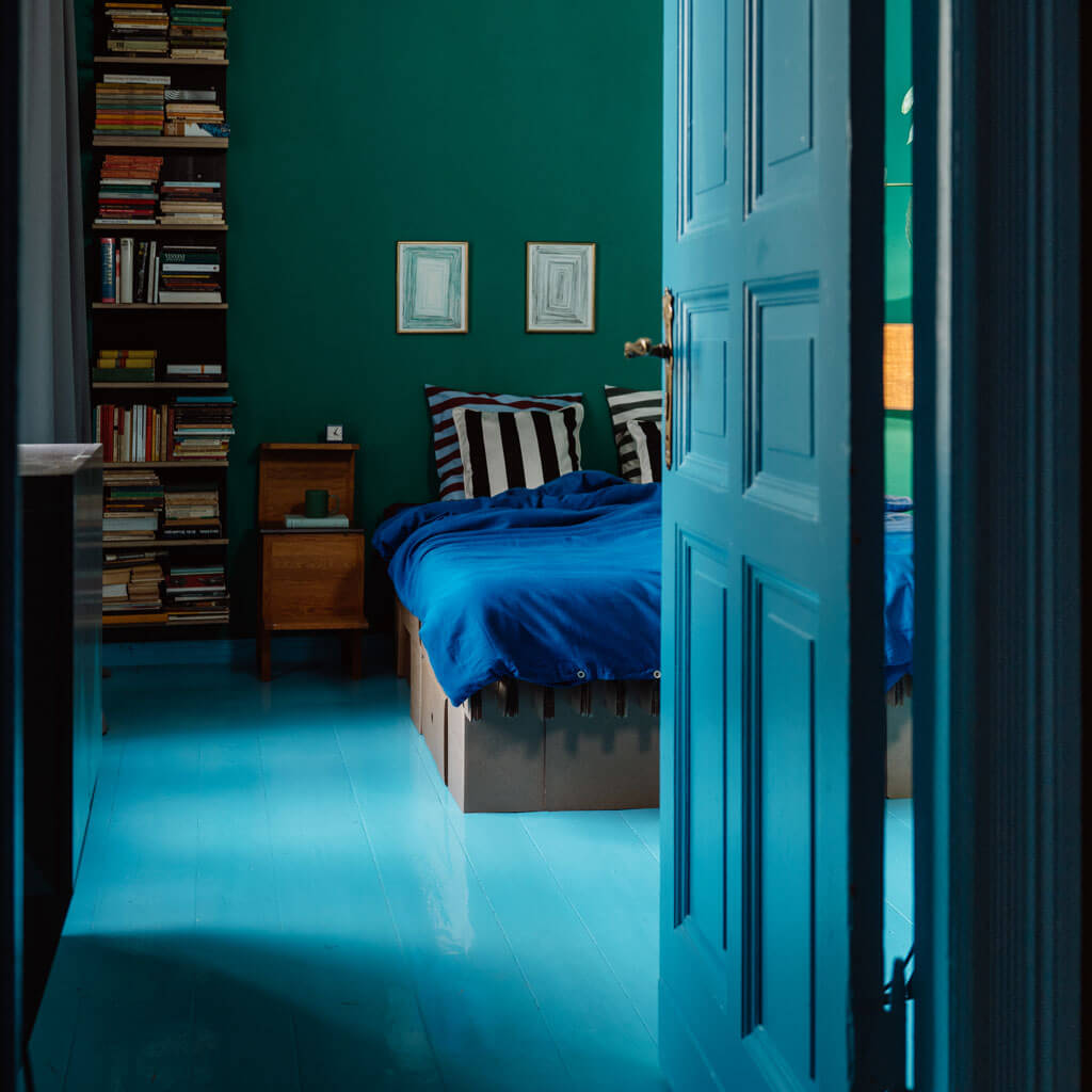 ROOM IN A BOX storage bed natural size S